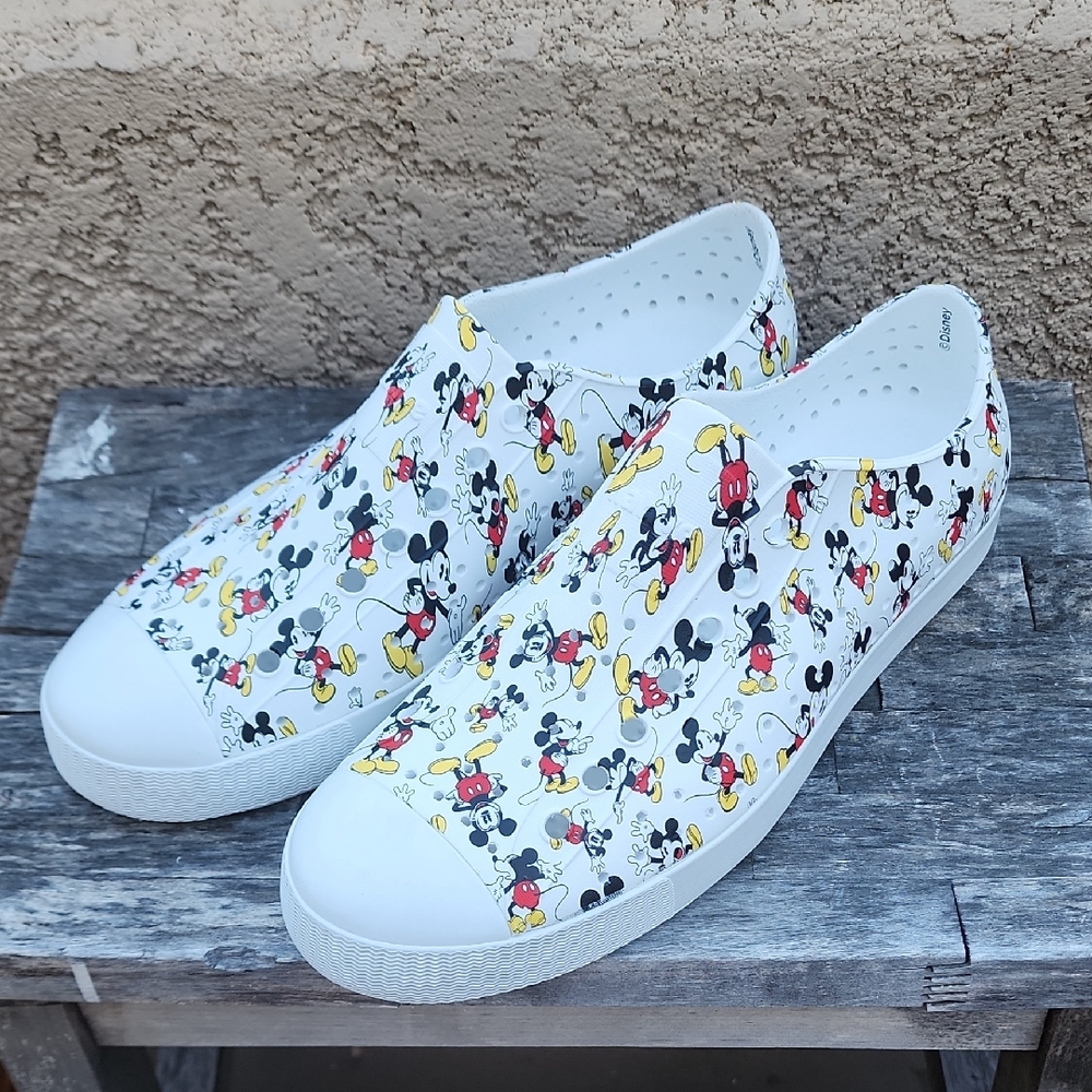 Disney Mickey Mouse Slip On Sneakers by Native Size 9
